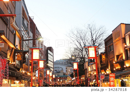 浅草 伝法院通りの写真素材 [34287018] - PIXTA
