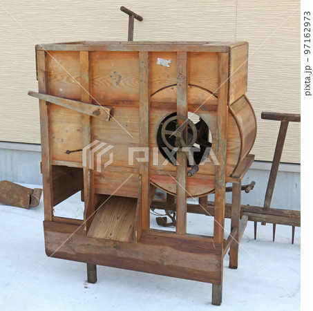 昔の農機具唐箕の写真素材 [97162973] - PIXTA