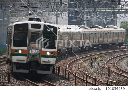 JU］高崎線211系電車（高崎線開業130周年ラッピング）の写真素材