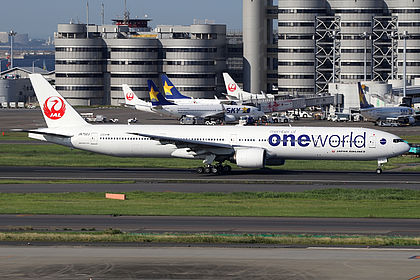 Japan Airlines Boeing 777-300 | Planespotters.net | Planespotters.net