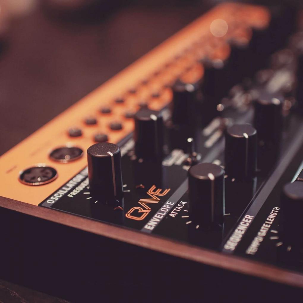 BEHRINGER Crave 使い方解説（2）：シーケンサー・アルペジエータを