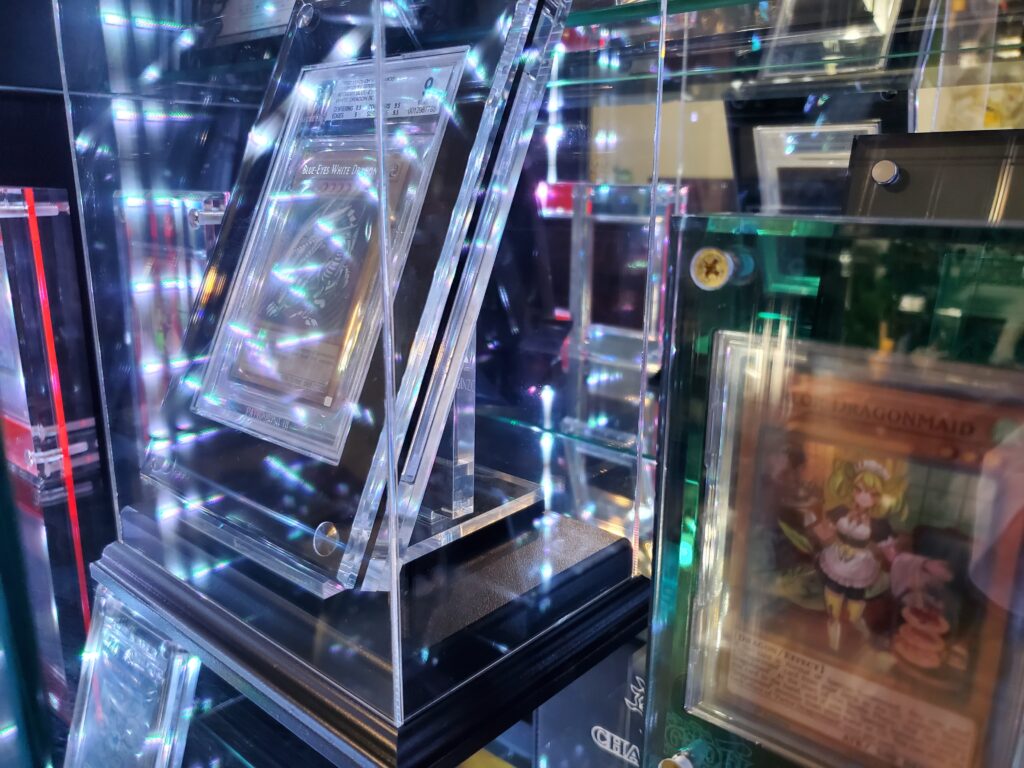 カードスタンド5選！GINZO,with:D,ウルトラプロ,トライリス | 💎青眼