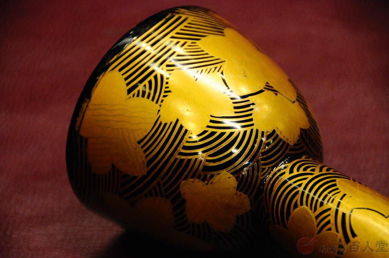 小鼓古胴 桜花散蒔絵