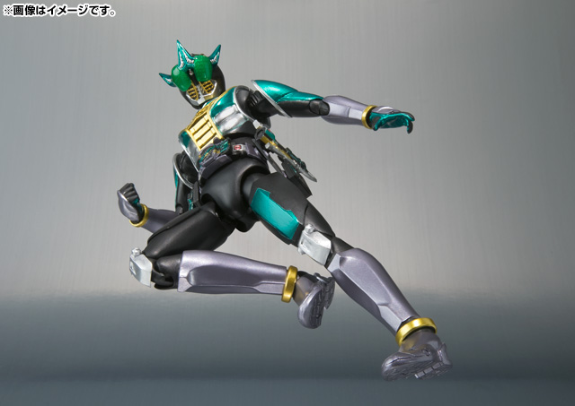 S.H.Figuarts 仮面ライダーゼロノス アルタイルフォーム│株式会社