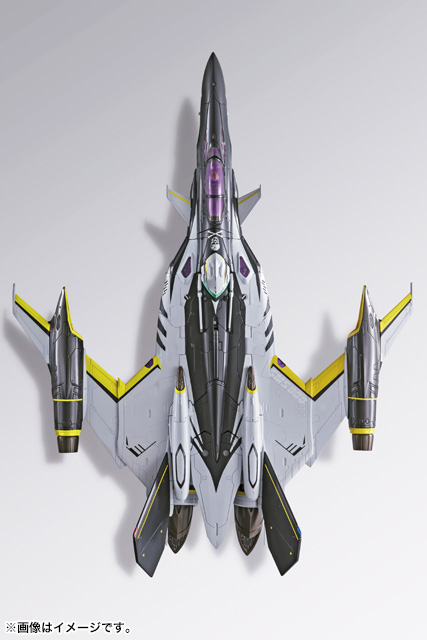 DX CHOGOKIN YF-29 Durandal Valkyrie (30th Anniversary Color