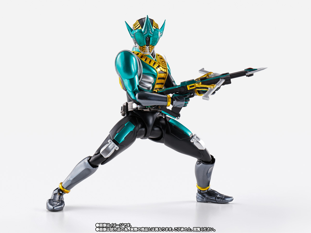S.H.Figuarts（真骨彫製法） 仮面ライダーゼロノス アルタイルフォーム