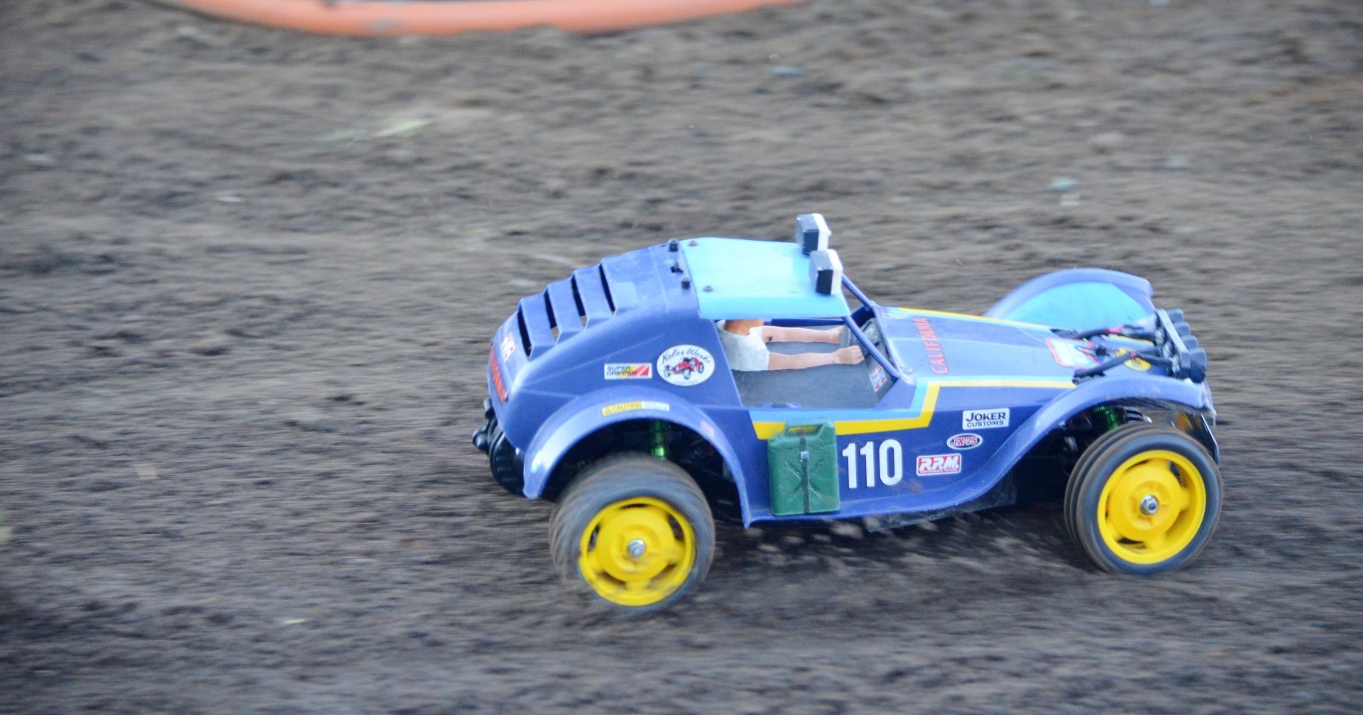 DT-02 ホリデーバギー RC•HIROBA ダートコース: ラジコンカー、車輪