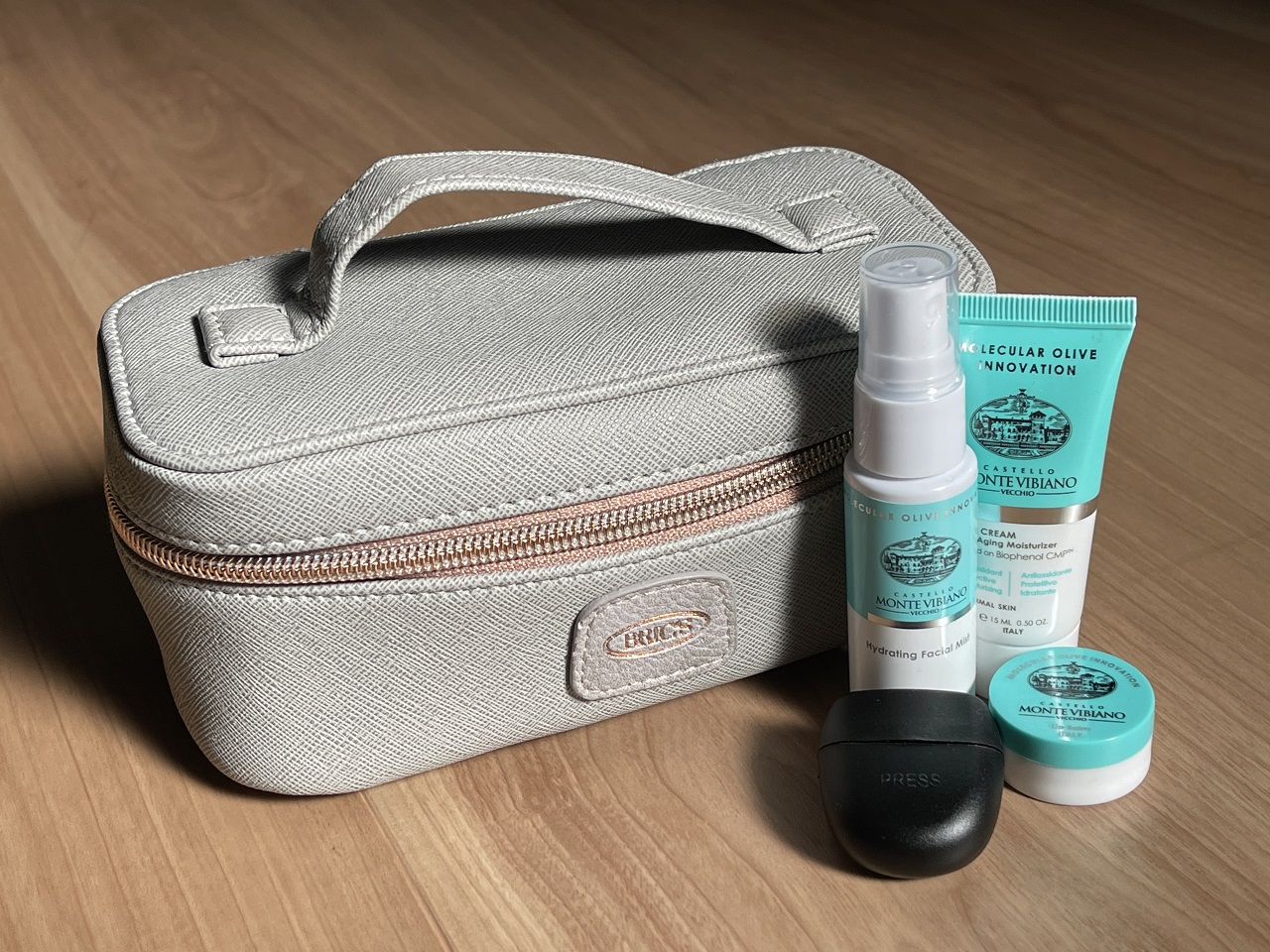 カタール航空・アメニティBOXの6点セット カタール航空・アメニティBOX