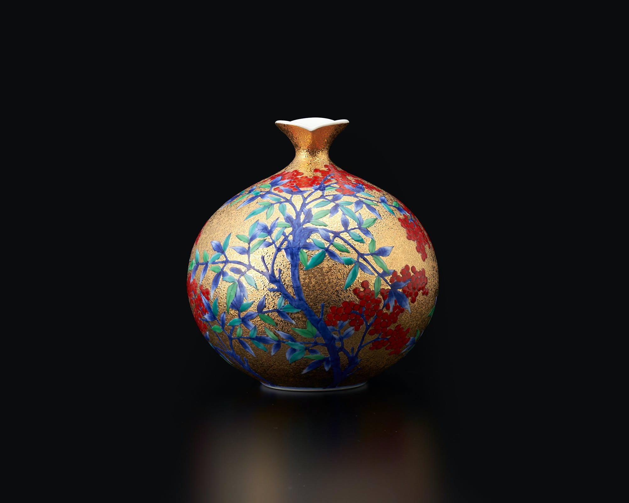 花器「ミニ花瓶 金彩南天図」 金龍窯 江口天童 有田焼 陶磁器 – Takumi