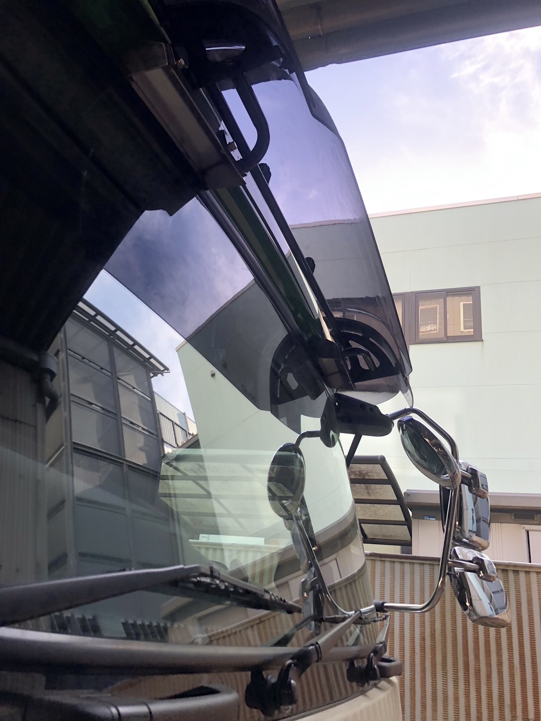 UD純正フロントバイザー | | 高森工業株式会社