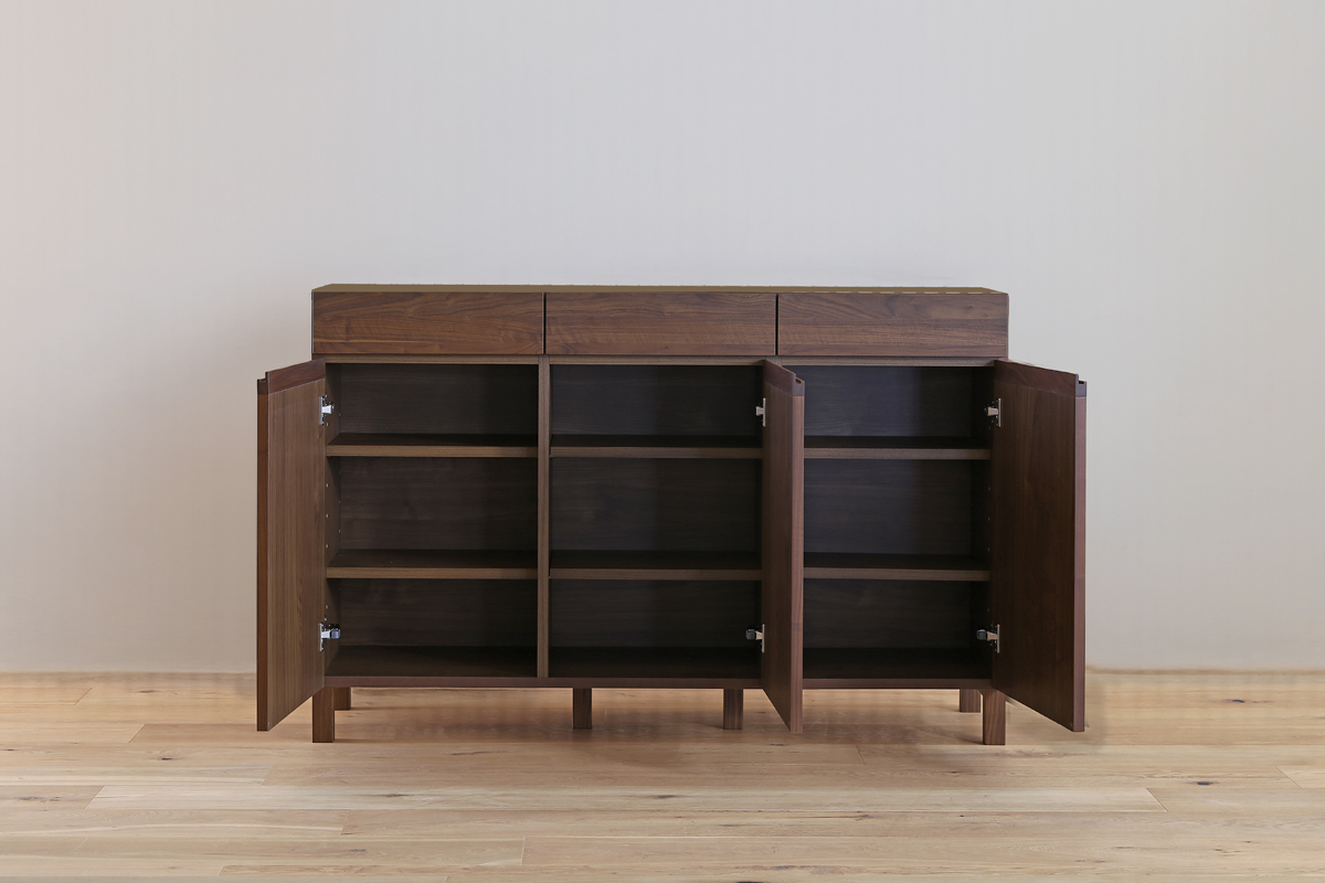 レッチェ 134キャビネット WALNUT(W134×D40×H88cm)税込￥145,000