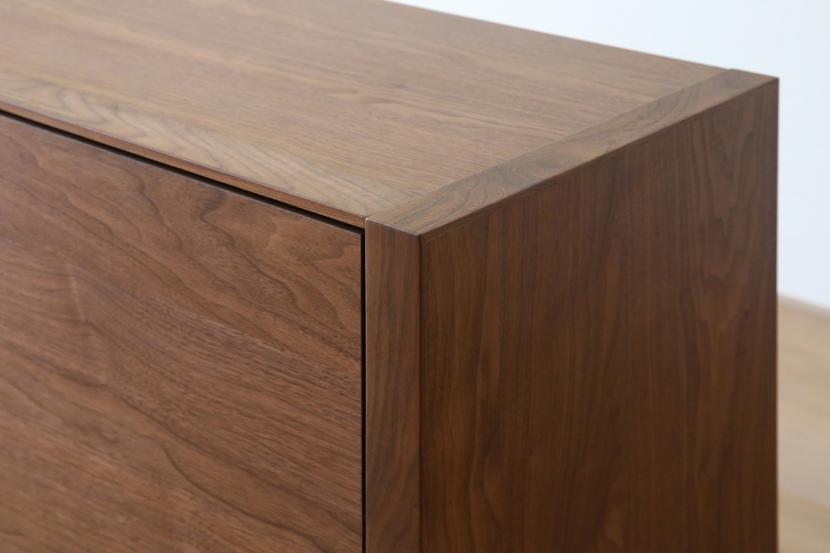 モル 120サイドボード WALNUT(W120×D43×H75cm)税込￥188,000 | 高野