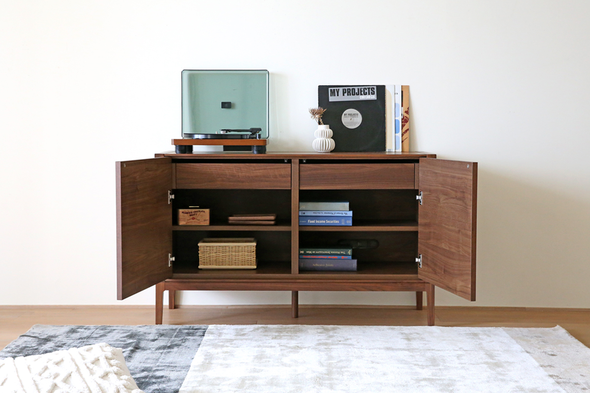 モル 120サイドボード WALNUT(W120×D43×H75cm)税込￥188,000 | 高野