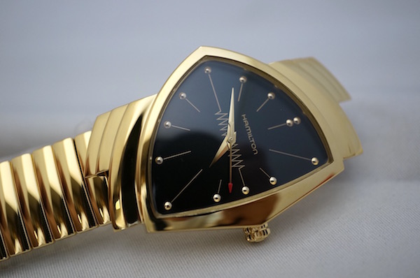 60周年記念ベンチュラ 黒文字盤 フレックス（蛇腹ベルト） イエロー