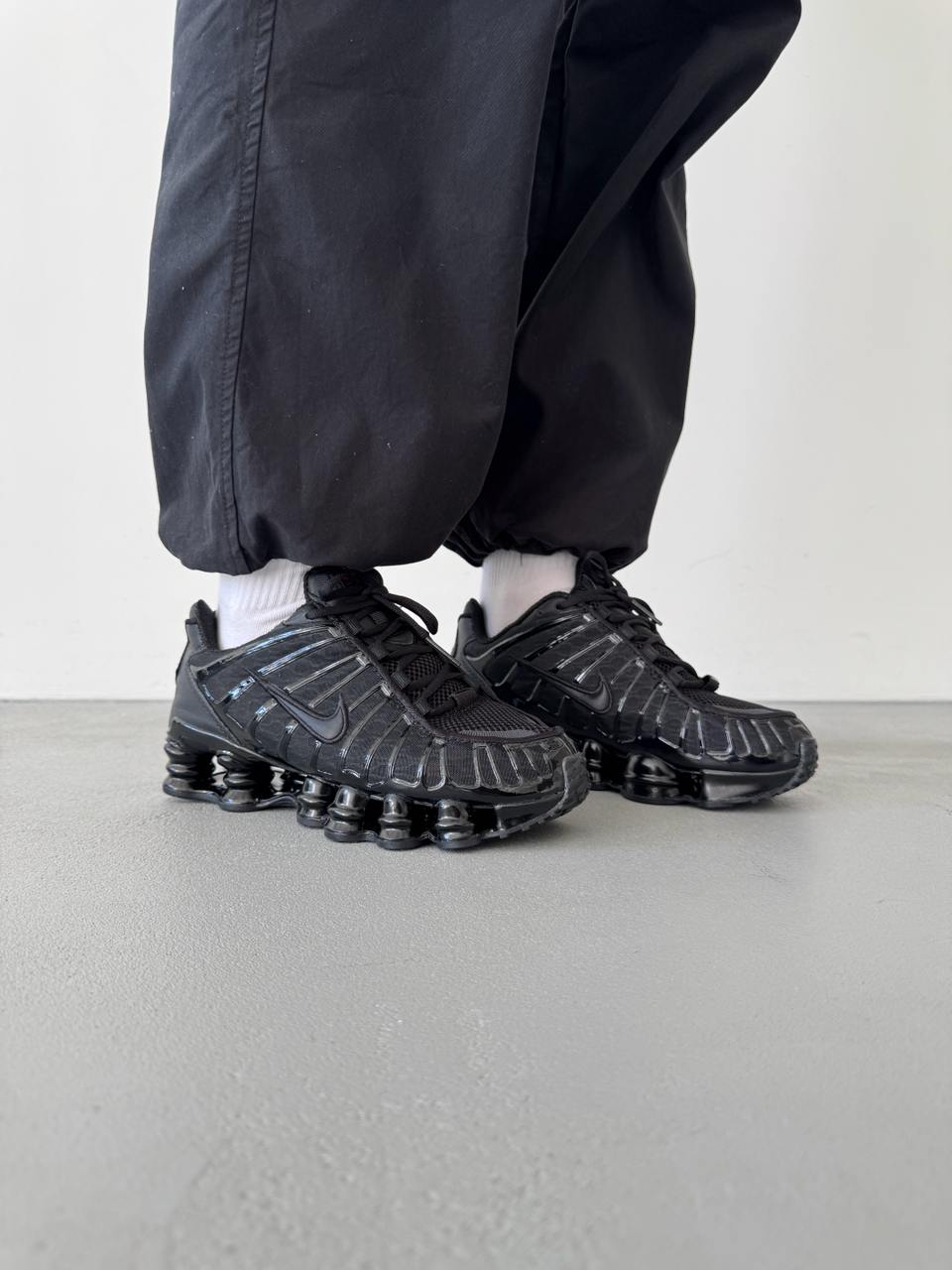 Nike Shox TL Triple Black - TAKESHOES