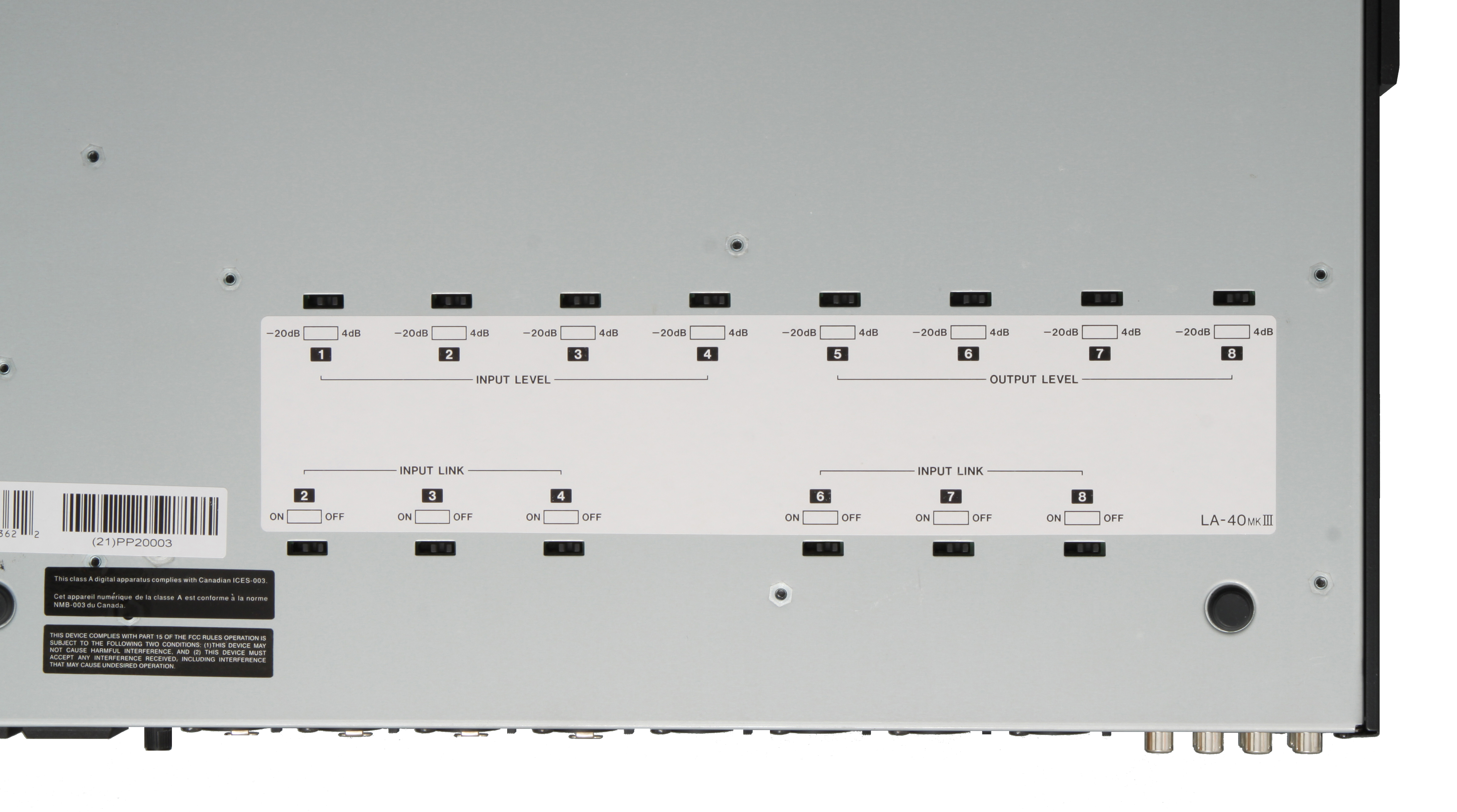 LA-40MKIII | アンバランス/バランスラインコンバーター | TASCAM (日本)