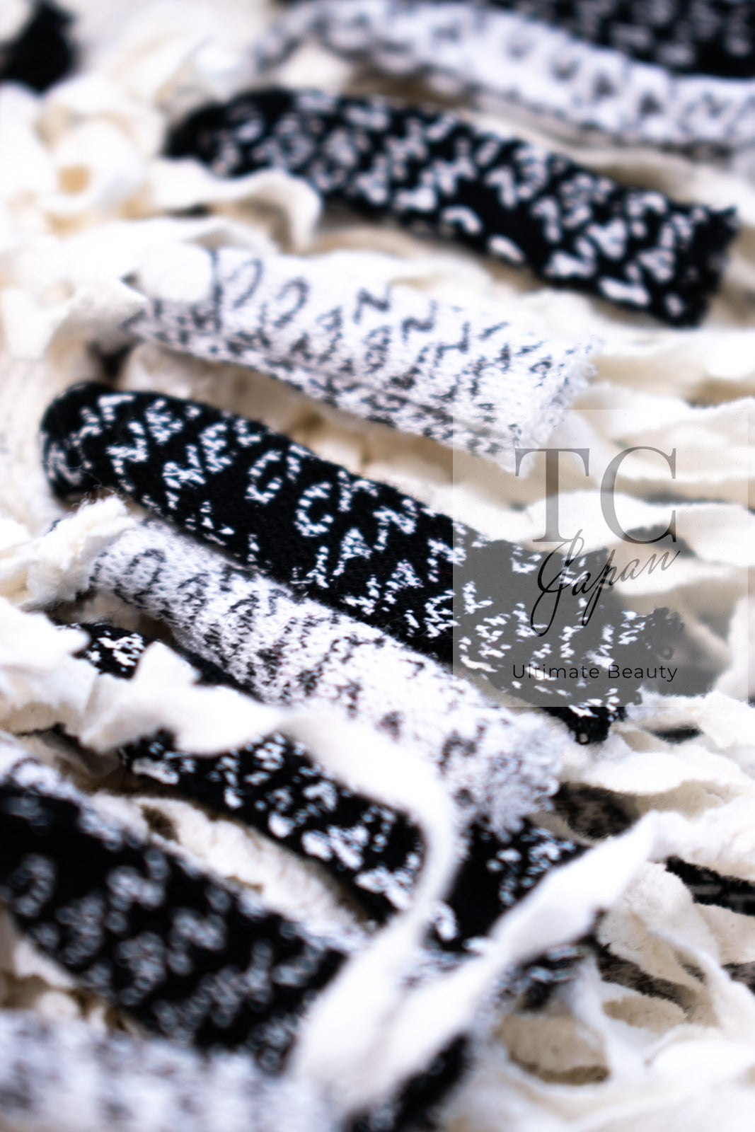 シャネル ワンピース トップス CHANEL アイボリー ブラック ロゴ