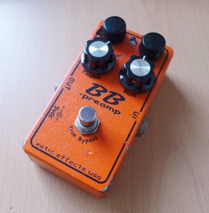 Xotic BB PreampとAC Boosterの違いは？サウンドの違いを徹底解説