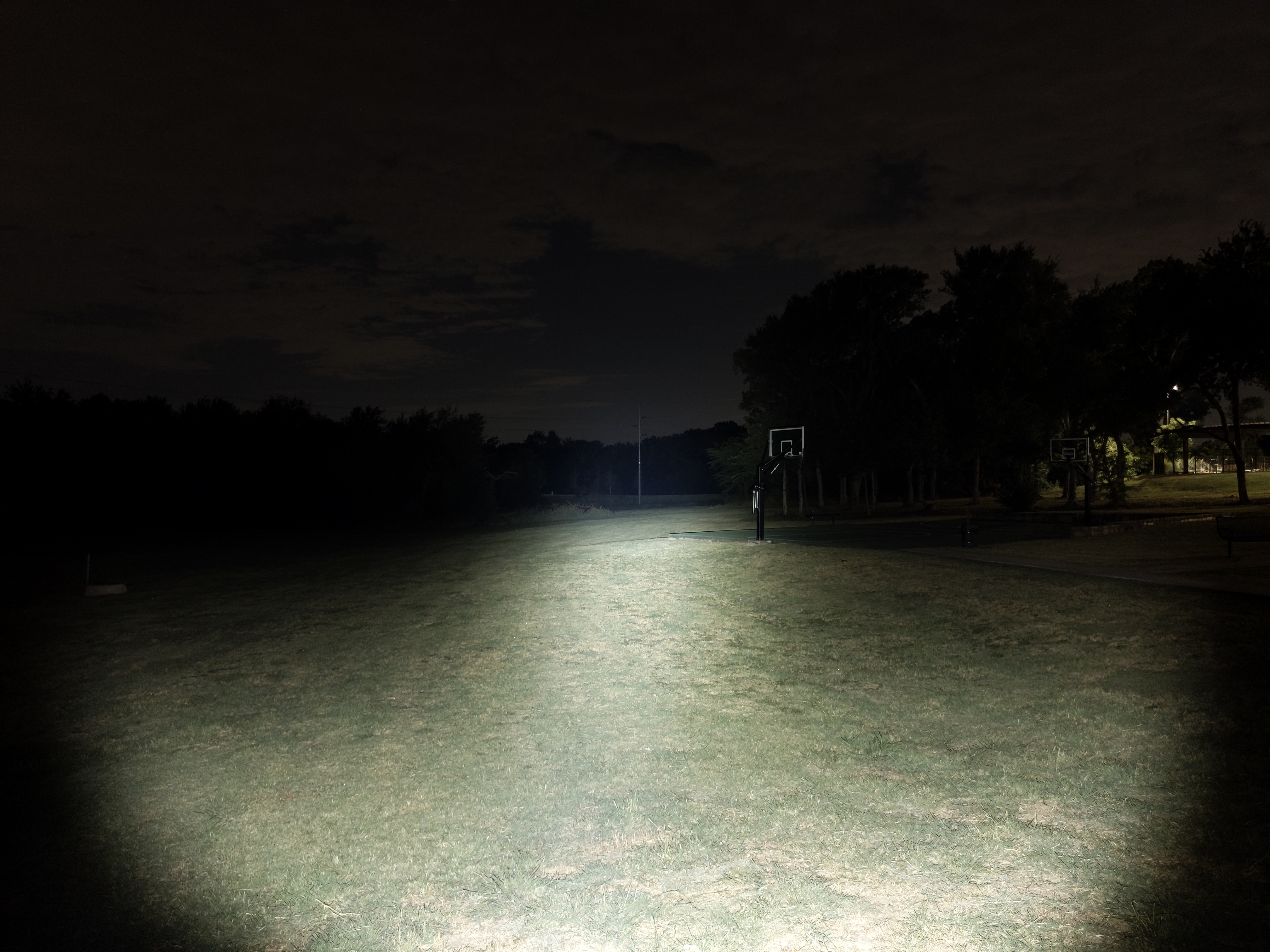 Acebeam L16 2.0 Review – Full-Featured Duty Light – Grizzly's Reviews