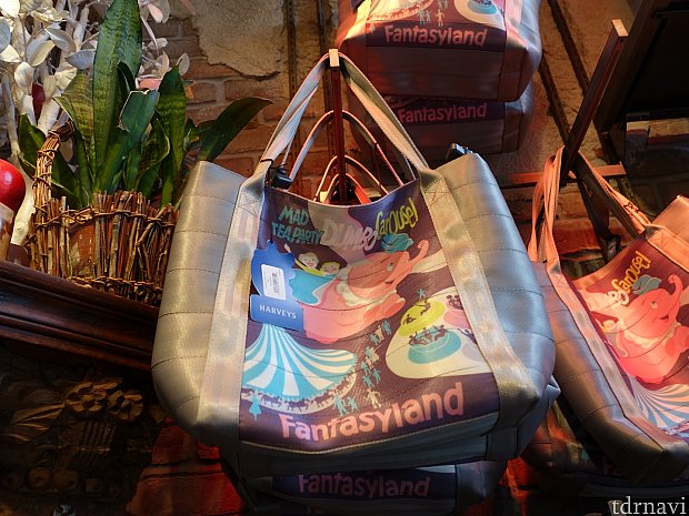 ドゥーニー&バークのディズニーランド60周年バッグ特集 2015