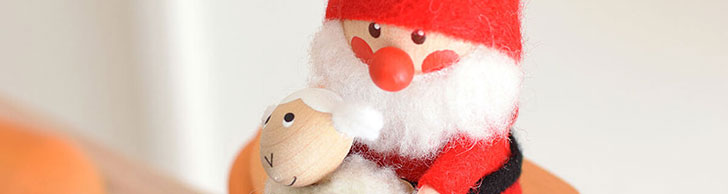 ノルディカニッセ 電飾にからまるサンタ（赤） (ノルディカニッセ デン