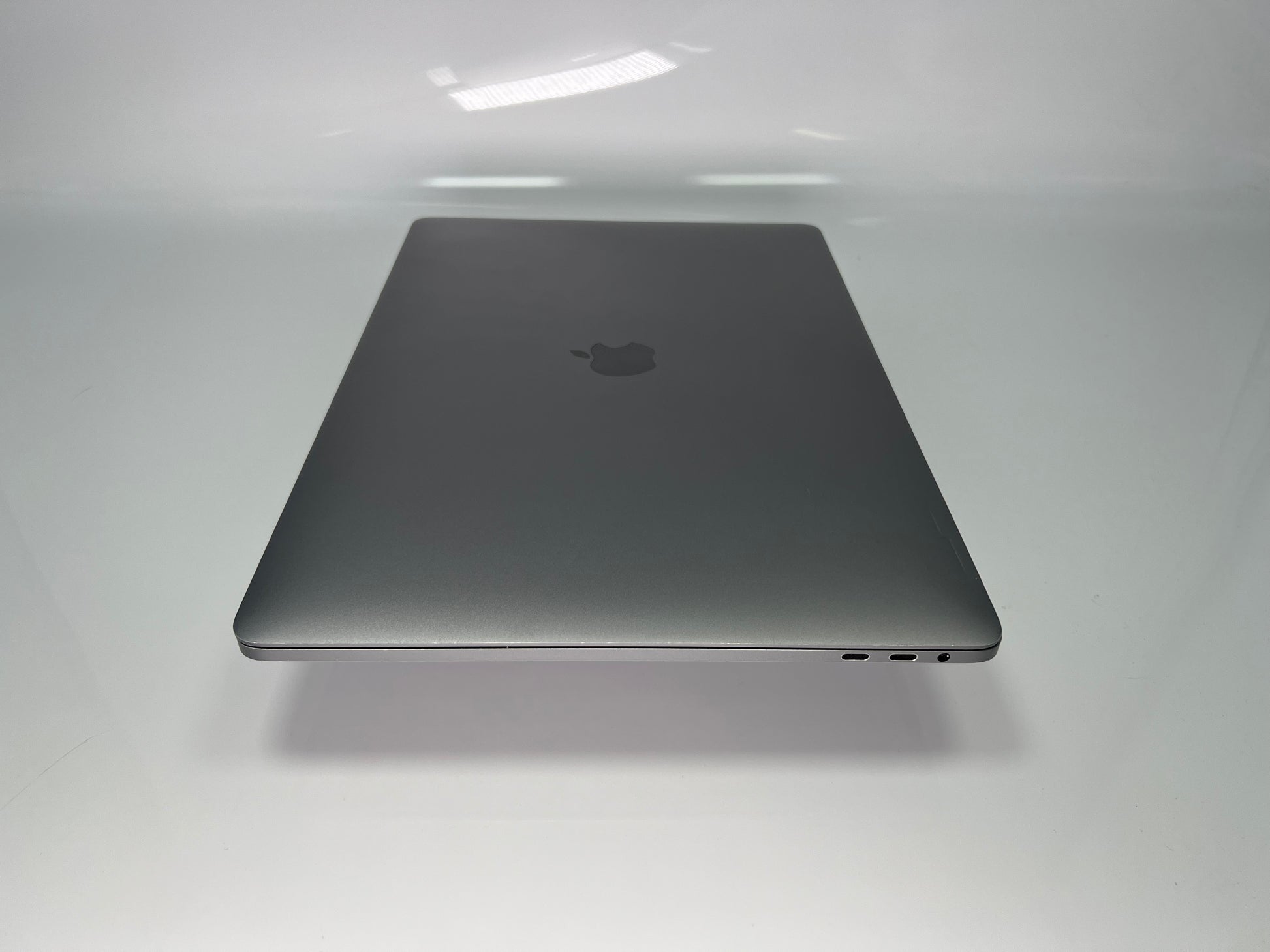 Apple MacBook Pro 2017 15-inch 2.8GHz For Parts Only 16GB RAM 512GB SS