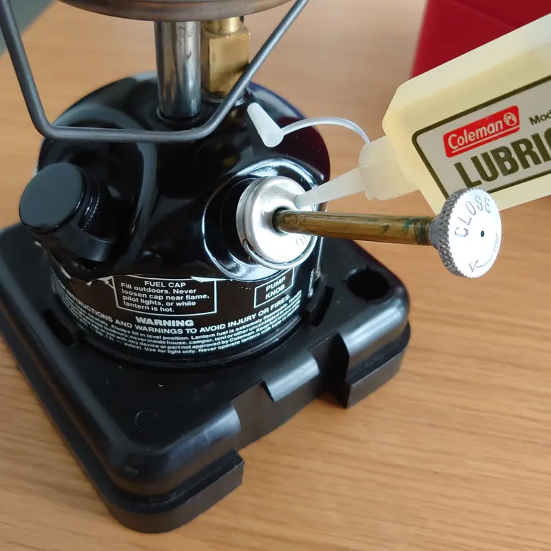 往年のコールマンの名品PEAK1ランタン 222Bのメンテナンスでわかる