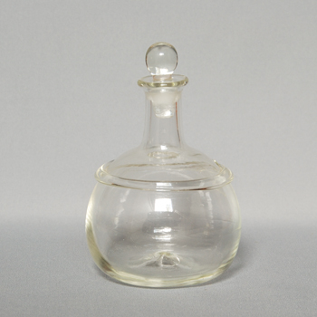 小谷真三さんの栓付瓶 | 昔の物 今の物 | 連載・手仕事レポート | 手