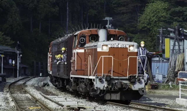 若桜鉄道で現役復帰？のDD16とはどんな機関車？ DE10とよく似ている