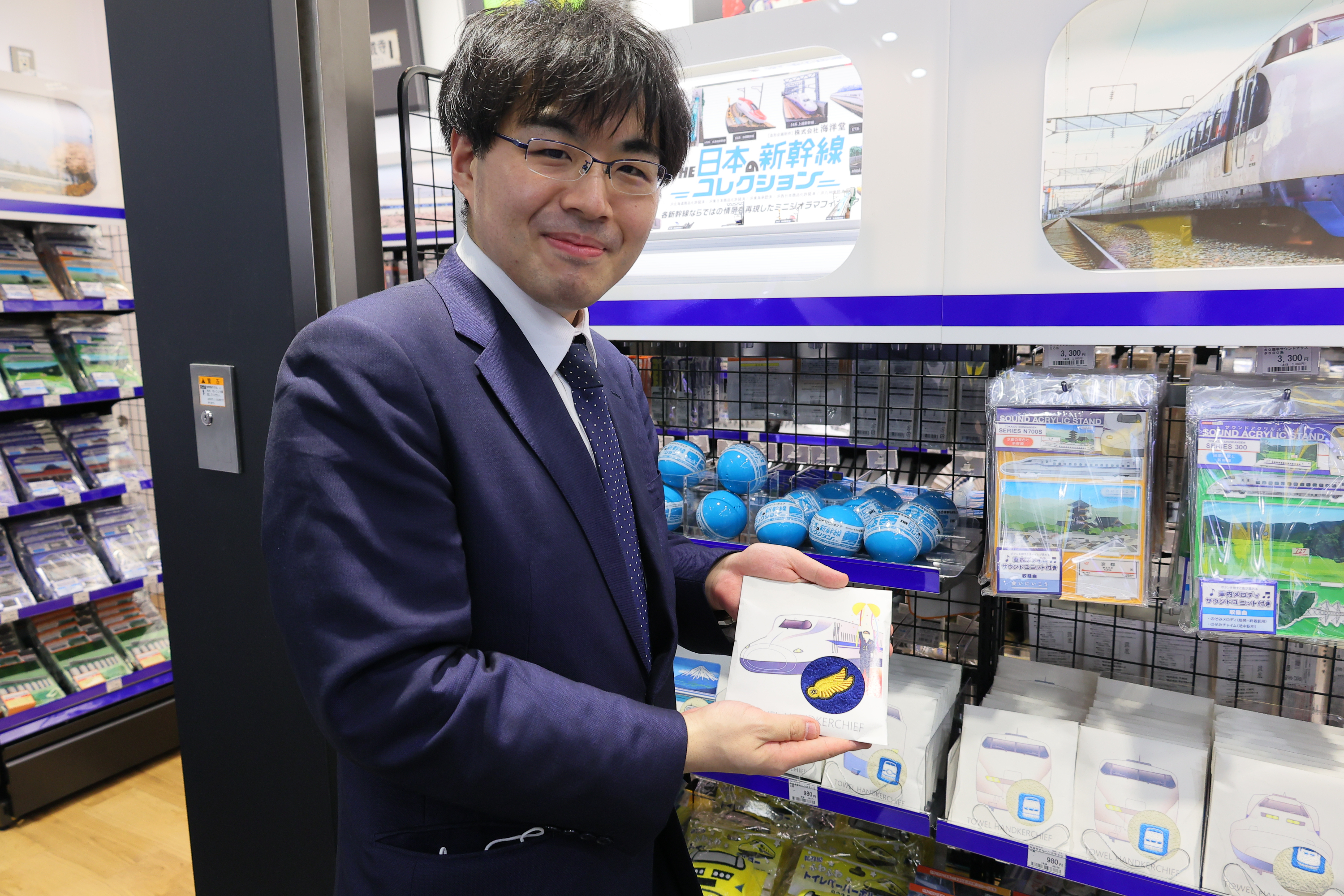 新幹線品川駅の鉄道グッズ専門店「BLUE BULLET ブルーバレット