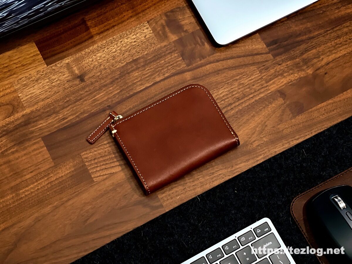 土屋鞄 ディアリオ ハンディLファスナー レビュー。エイジングが超