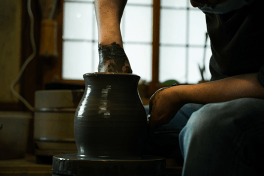 備前の地で循環するモノづくりを目指して。1000年守り抜いた技法で