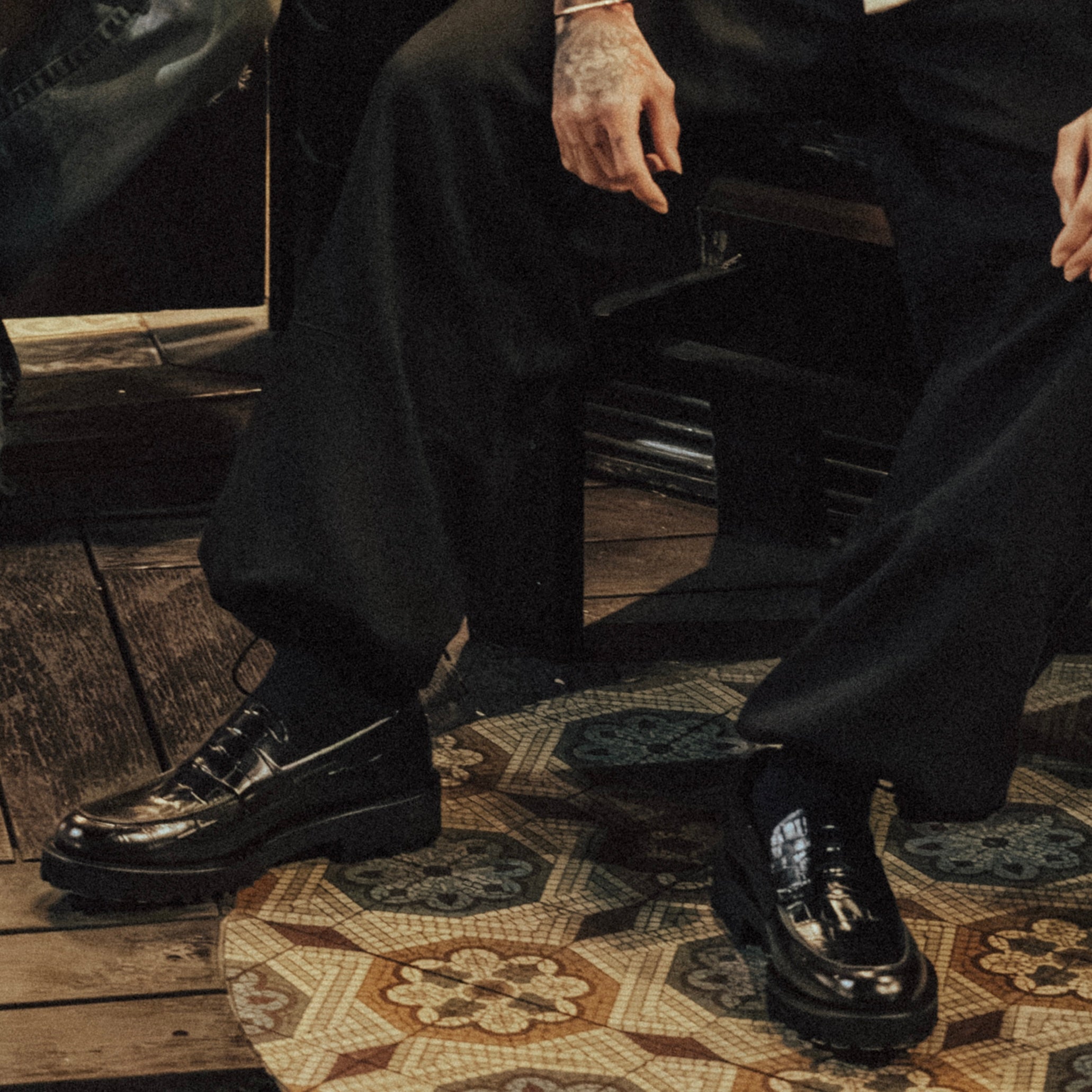 MENS NEW CLASSIC COIN LOAFERS / BLACK BLACK CROCODILE｜THE KENFORD