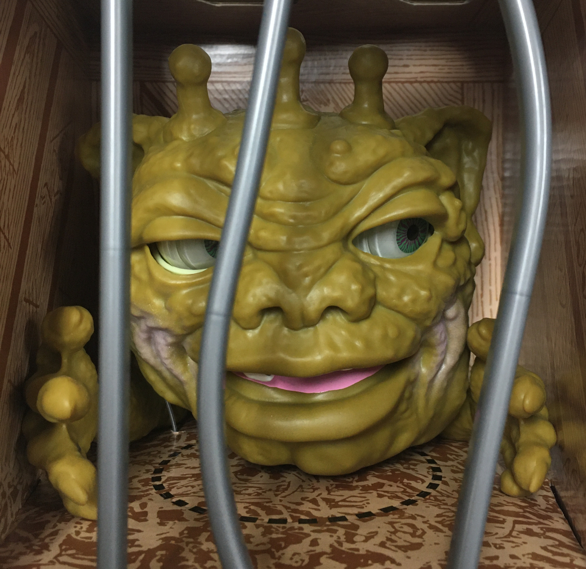 MIB Tri Action Toys First Edition King Dwork Boglins Puppet: Mint