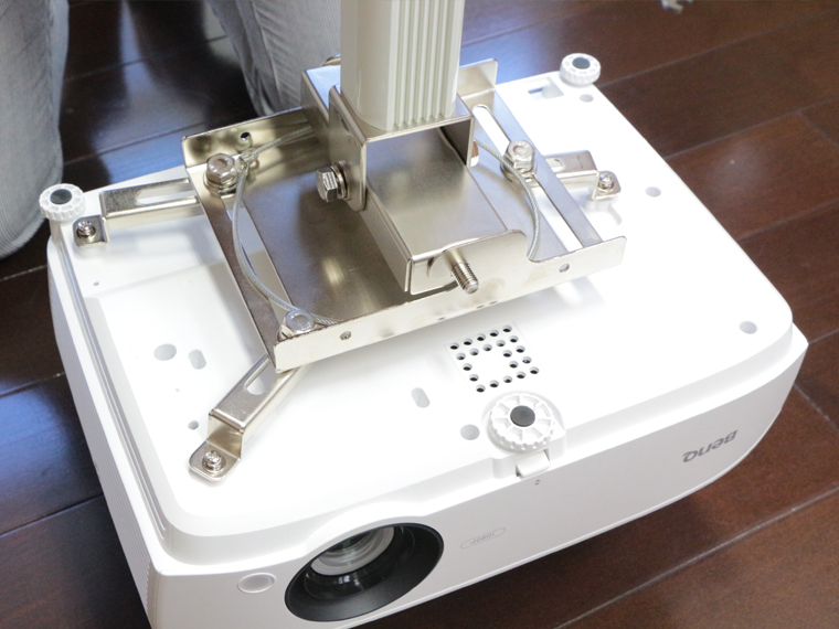 BenQ MH534を天吊り金具スパイダー2で天吊設置する方法