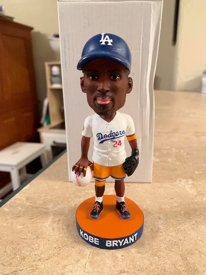 未開封】Kobe Bryant ボブルヘッド 8/8 Dodgers 未開封】Kobe Bryant