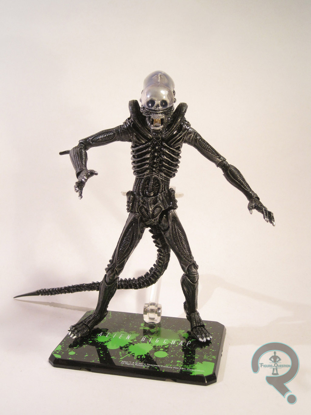 0449: Alien Big Chap | The Figure In Question