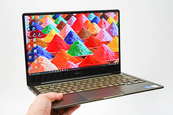 富士通 LIFEBOOK CHシリーズの実機レビュー - the比較