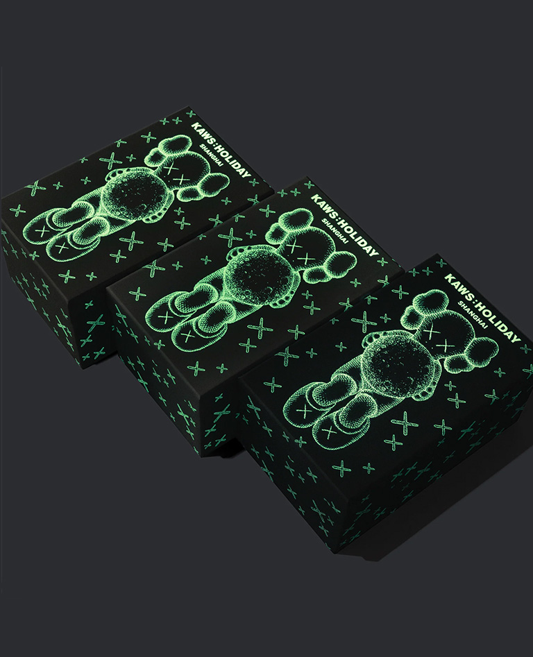 カウズ:ホリデー上海ドール グレー - KAWS |