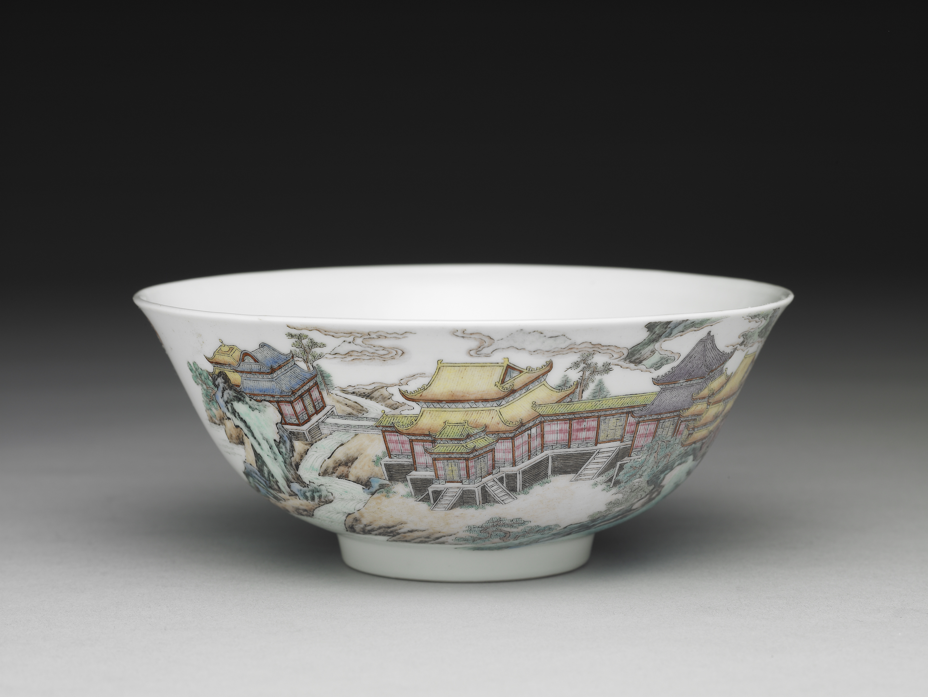 国立故宮博物院 3D文物鑑賞-3D文物-清 乾隆 琺瑯彩山水楼閣碗