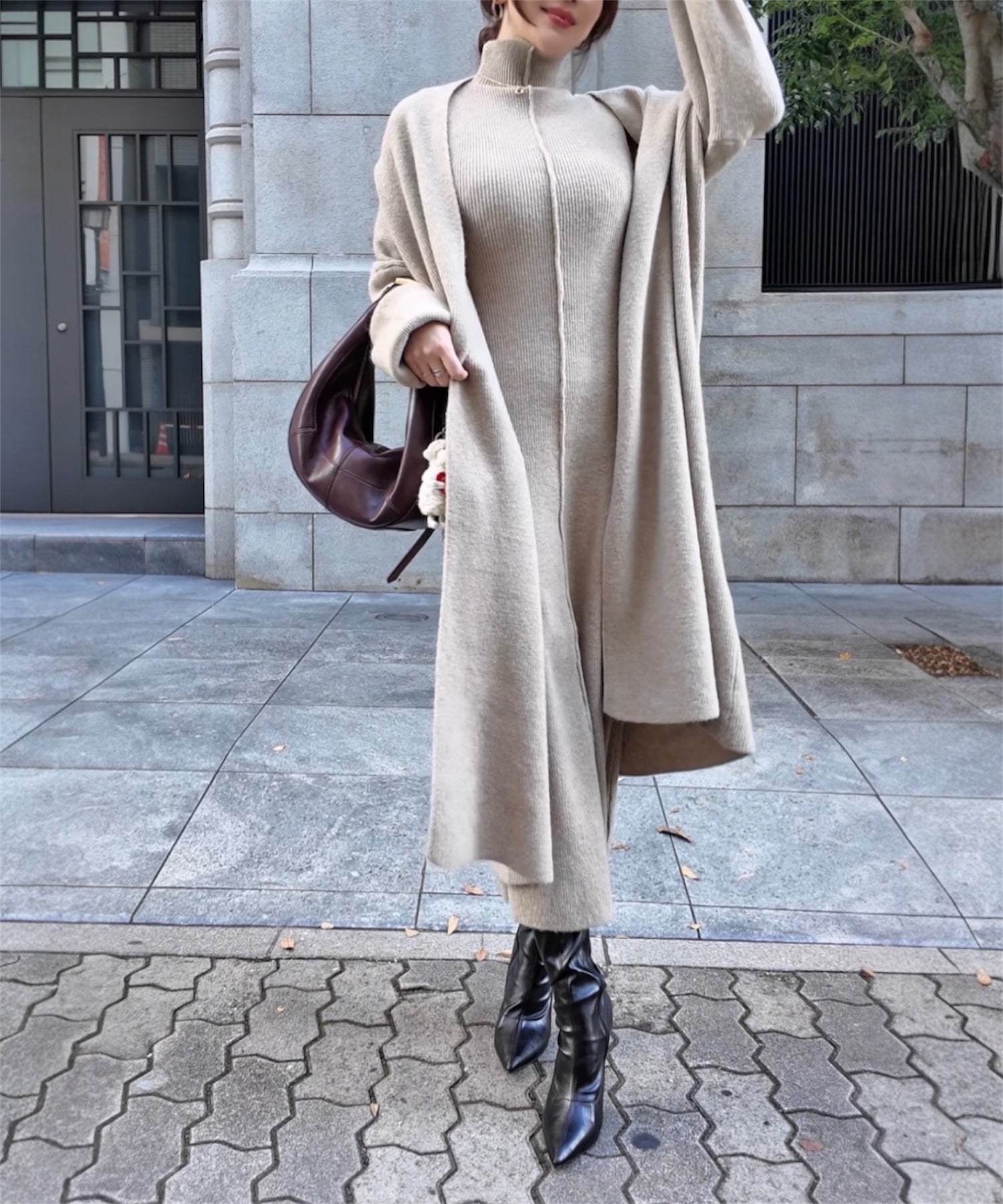 ショルダースリット ハイネックワンピ＆ロングカーデセット｜THEODORIC