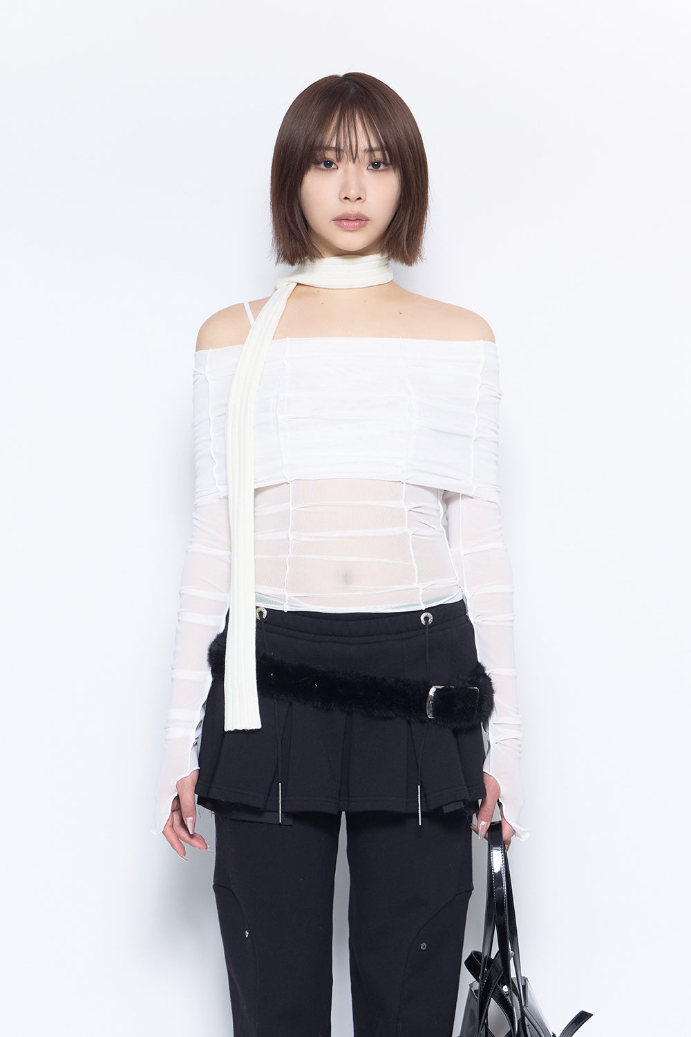 THEREDTHREAD / ザレッドスレッド】S offshoulder tops petal