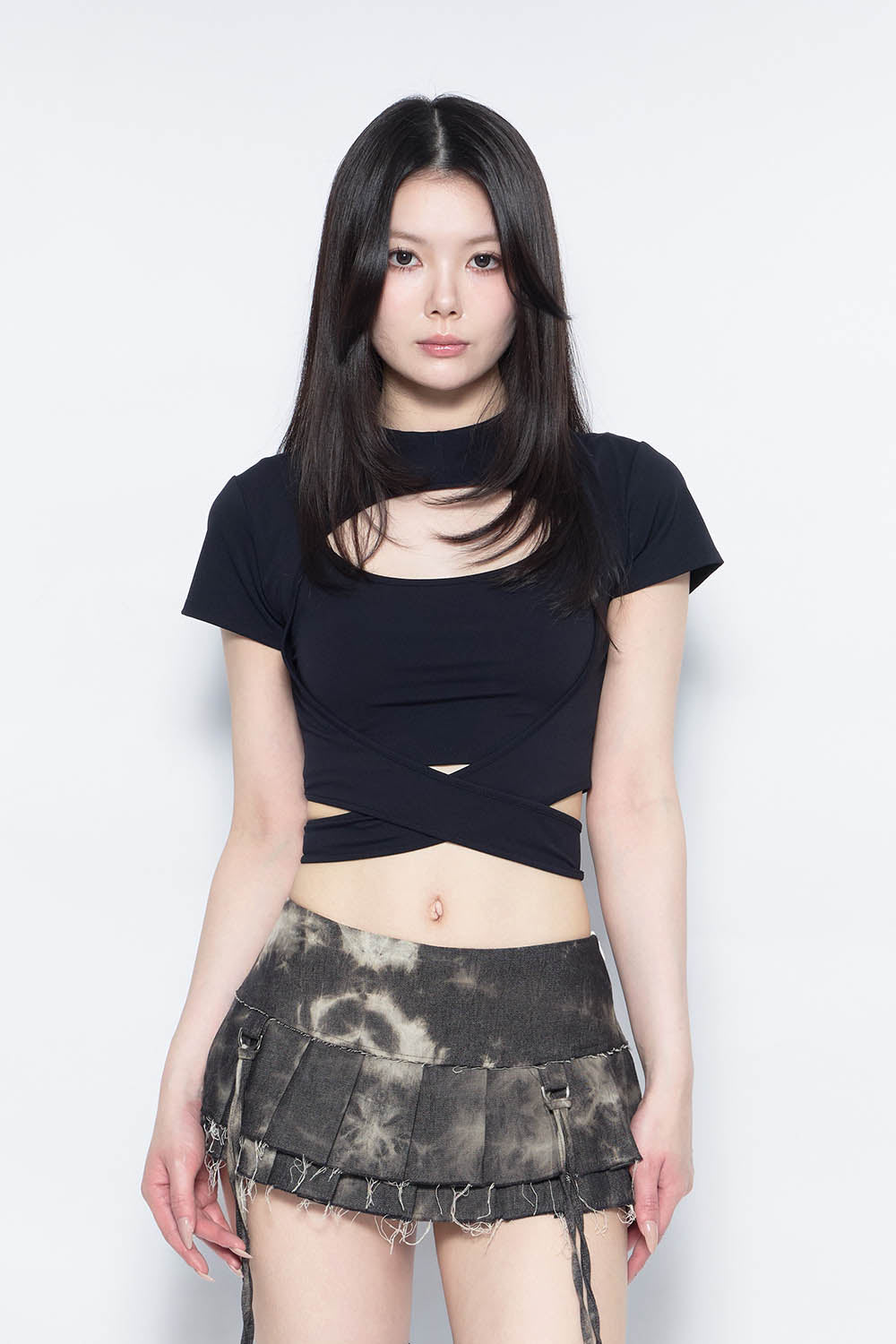 THEREDTHREAD / ザレッドスレッド】S front cross tops