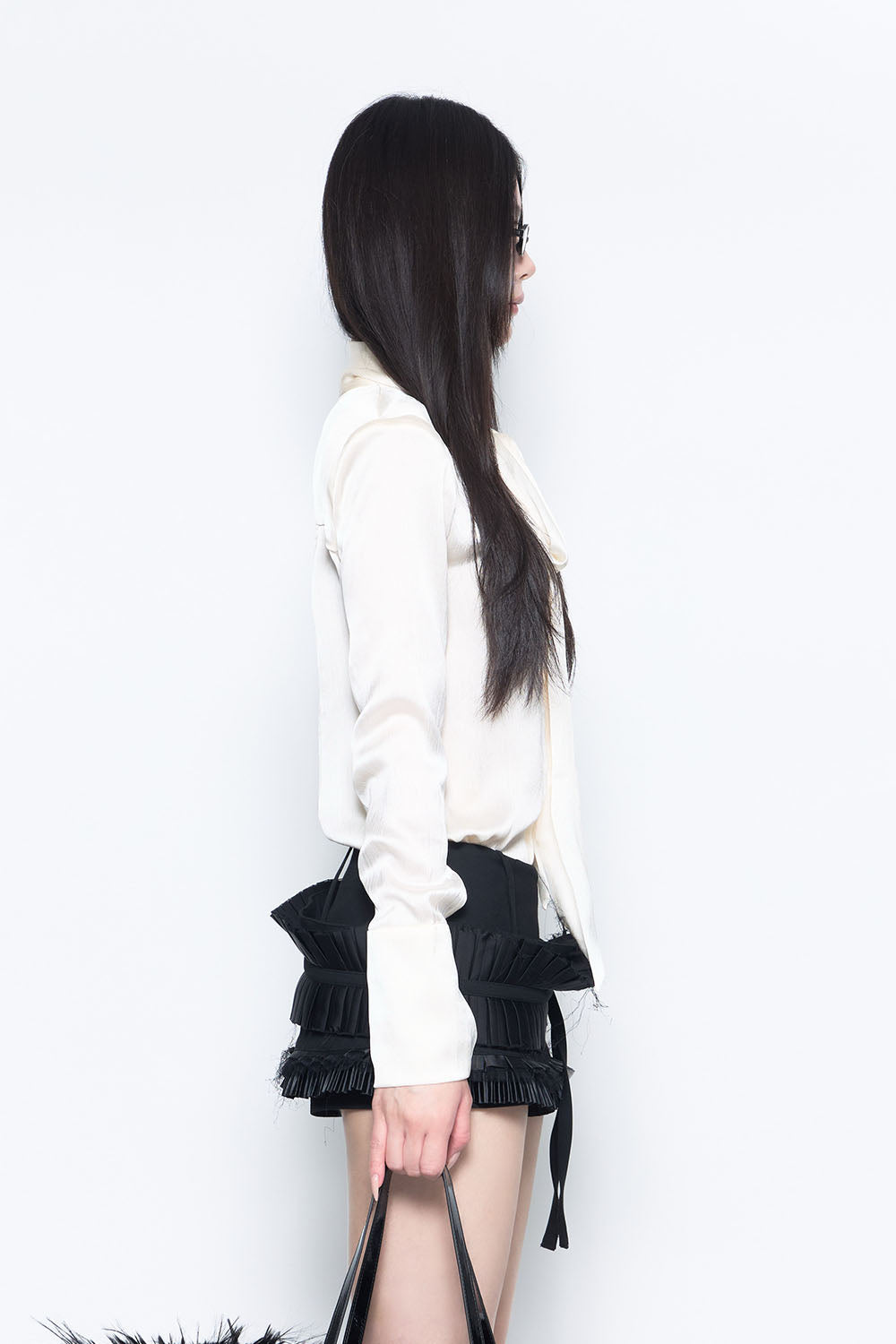 THEREDTHREAD / ザレッドスレッド】S satin bow tie blouse