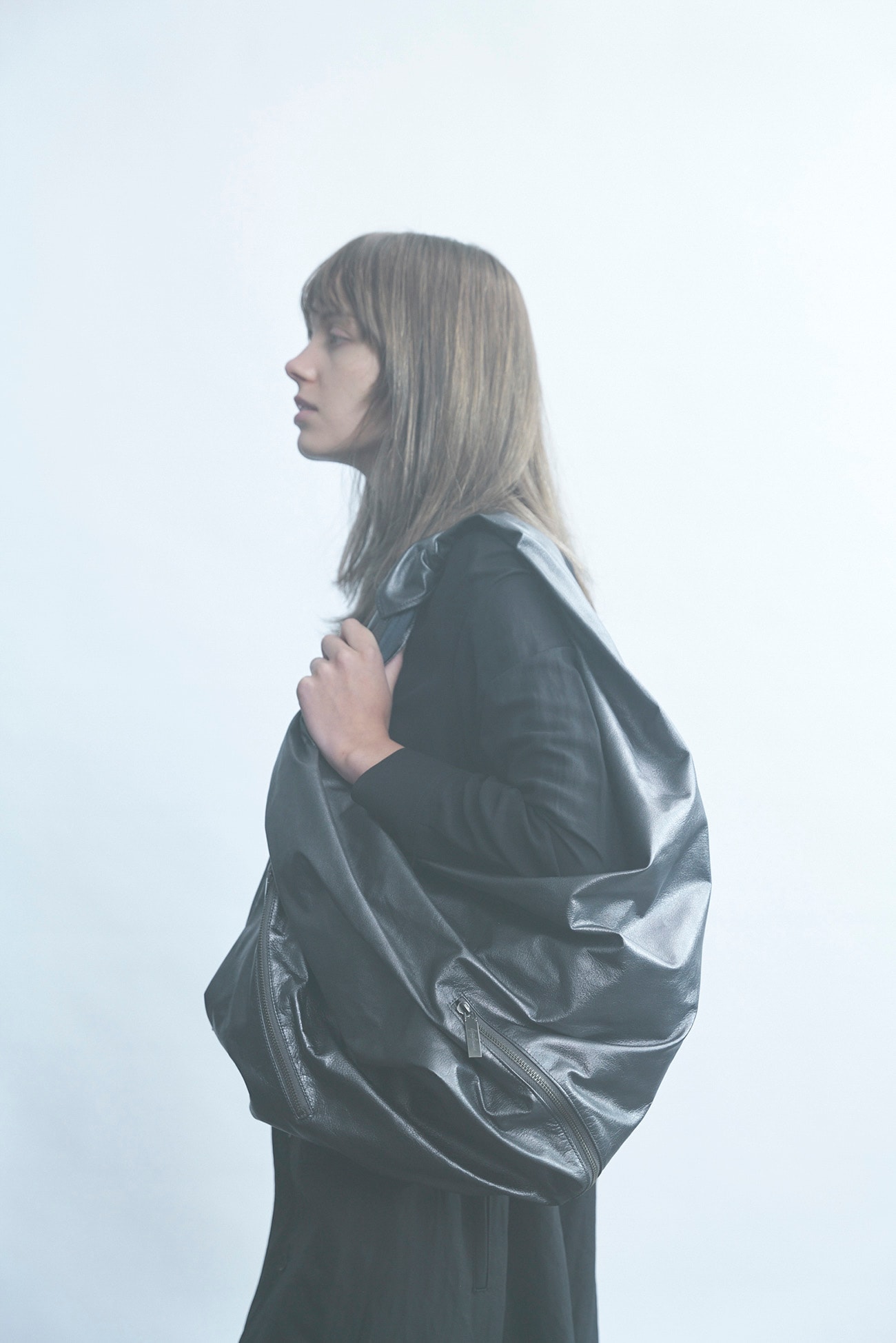 DRAPED ZIP BAG(FREE SIZE Gunmetal x Blue): discord Yohji Yamamoto