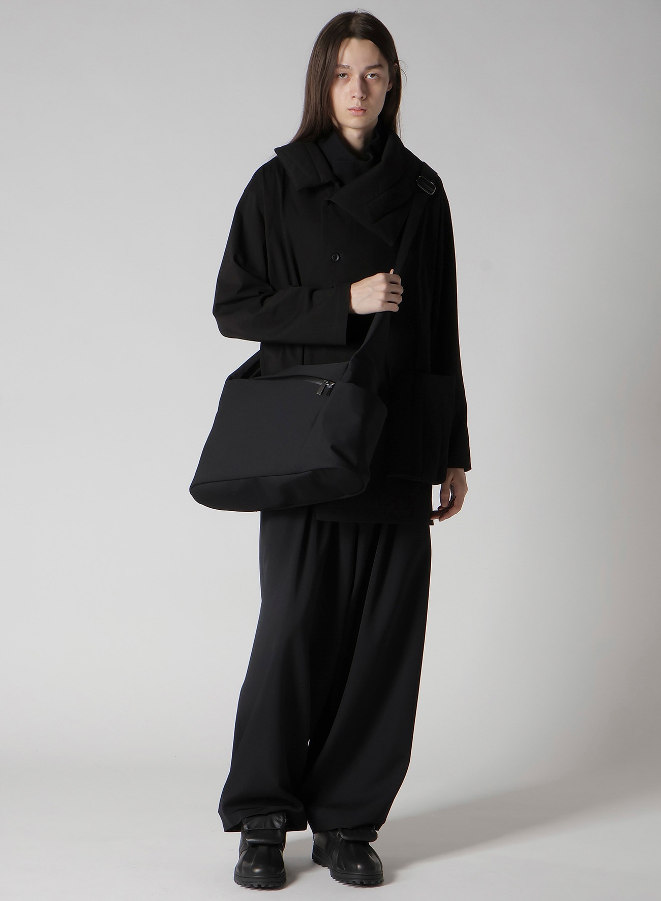 WOOL GABARDINE/NY OBLIQUE ZIPPER SHOULDER BAG(FREE SIZE Black