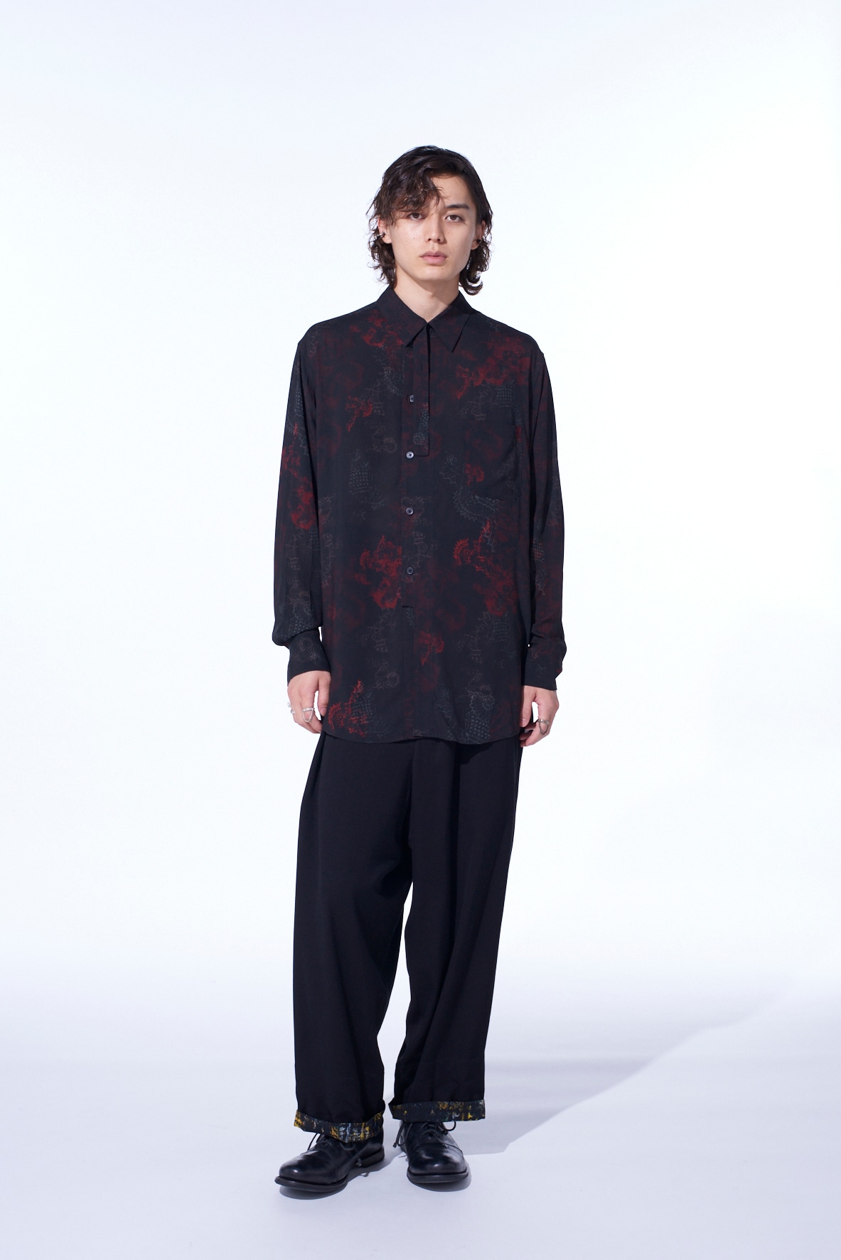 RAYON CRIMSON LACE PRINT REGULAR COLLAR SHIRT(M Black x Red): S