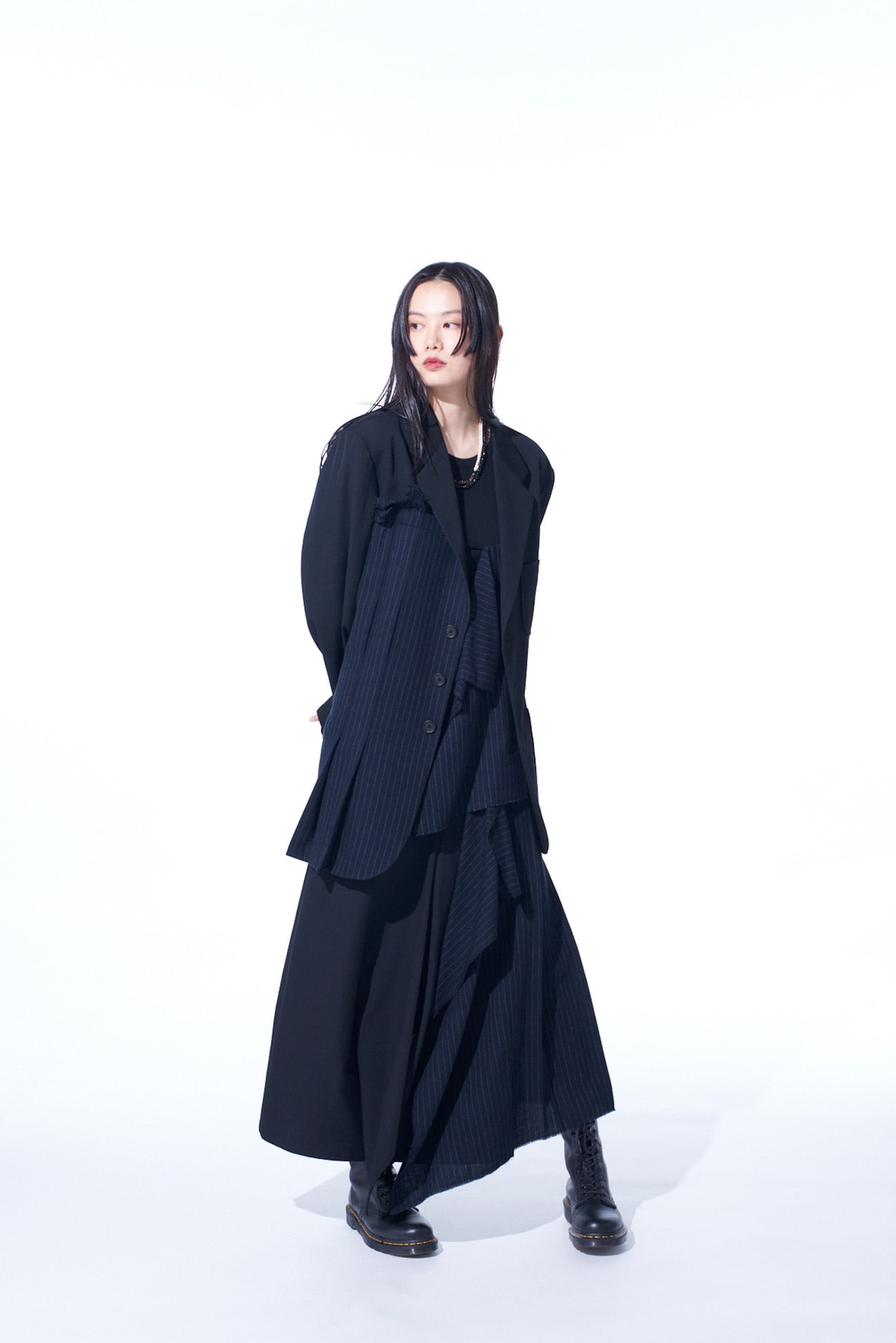 WASHER WOOL GABARDINE ASYMMETRICAL PLEATED JACKET(M Black): S'YTE