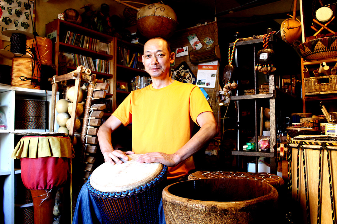 ジャンベをはじめアフリカの民族楽器を販売している「JUNJUN