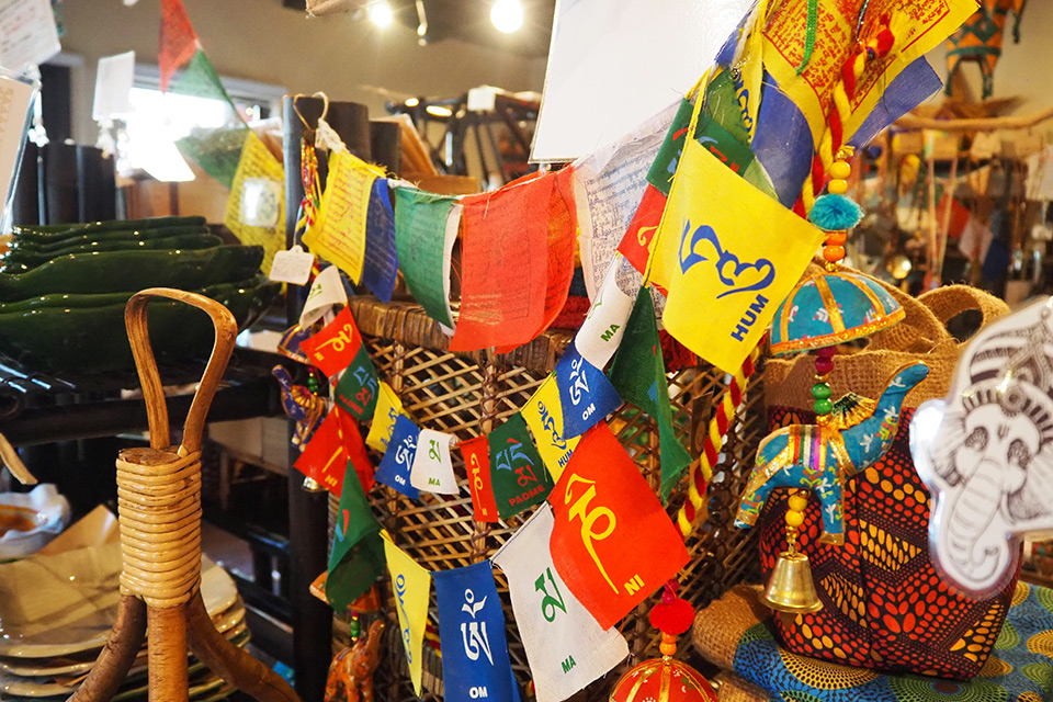 店主自らが買い付けした商品が並ぶ「アジアン雑貨Syanty」。 | Things